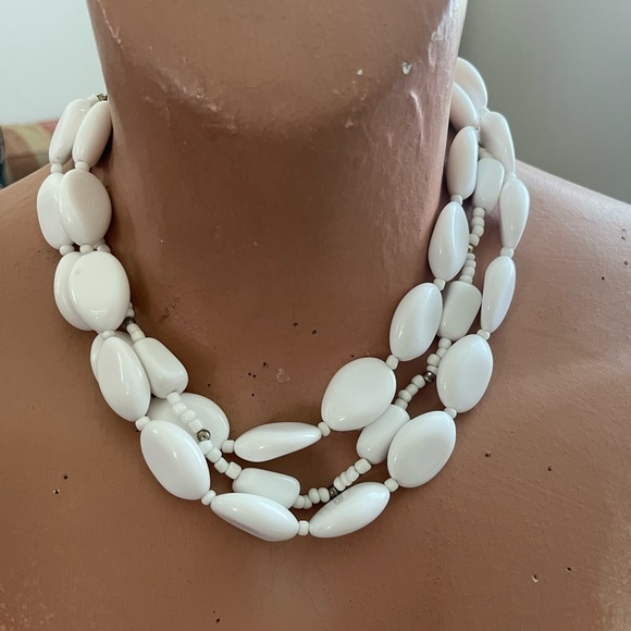 White Bead Necklace - Picture 1 of 3